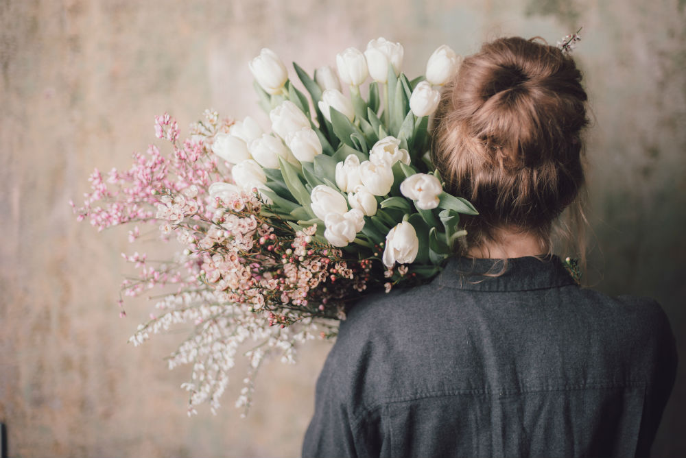 Florysta – zawód z miłości do kwiatów.  Jak nim zostać?